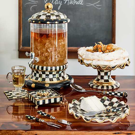 Courtly Check Ceramic Fluted Dinner Plate